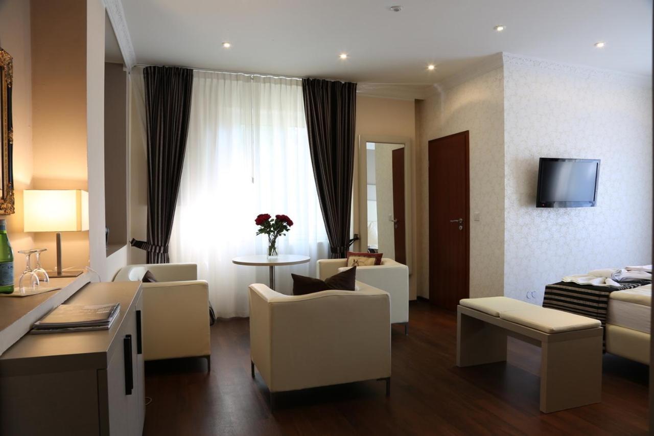 Hotel Il Cavallino Warendorf Exteriör bild